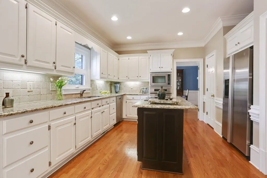 100 Gilford Way, Sandy Springs, Georgia 30350, 5 Bedrooms Bedrooms, ,5 BathroomsBathrooms,Residential,Sold,100 Gilford Way,5969271