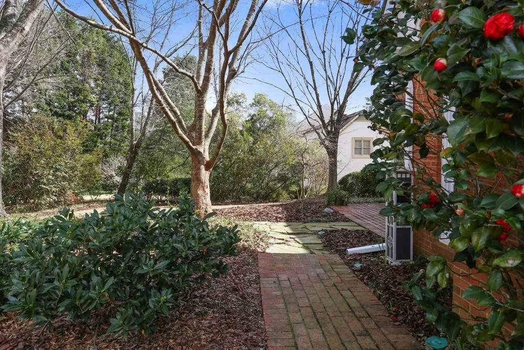 100 Gilford Way, Sandy Springs, Georgia 30350, 5 Bedrooms Bedrooms, ,5 BathroomsBathrooms,Residential,Sold,100 Gilford Way,5969271