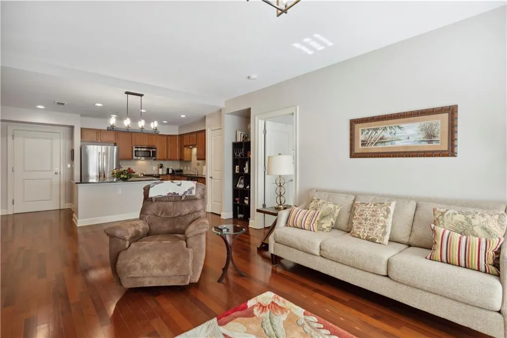 200 River Vista Drive Unit 428, Atlanta, Georgia 30339, 2 Bedrooms Bedrooms, ,2 BathroomsBathrooms,Residential,Sold,200 River Vista Drive Unit 428,7123393