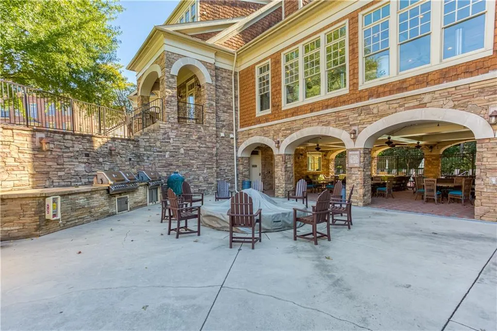 200 River Vista Drive Unit 428, Atlanta, Georgia 30339, 2 Bedrooms Bedrooms, ,2 BathroomsBathrooms,Residential,Sold,200 River Vista Drive Unit 428,7123393