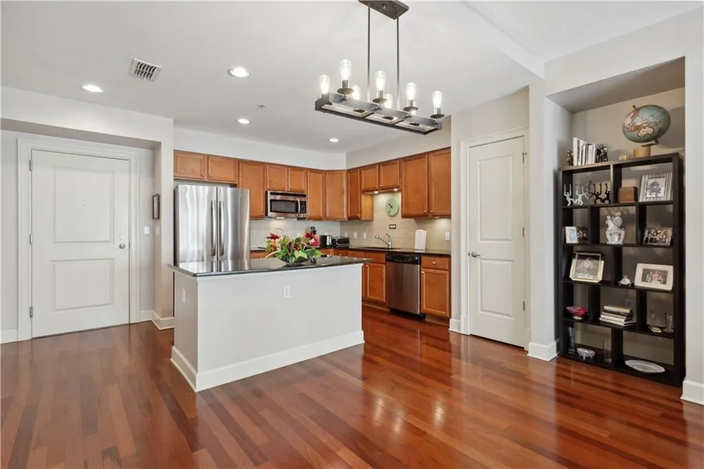 200 River Vista Drive Unit 428, Atlanta, Georgia 30339, 2 Bedrooms Bedrooms, ,2 BathroomsBathrooms,Residential,Sold,200 River Vista Drive Unit 428,7123393
