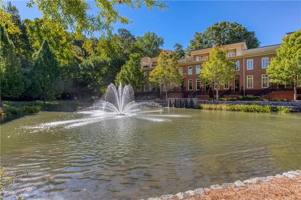 200 River Vista Drive Unit 428, Atlanta, Georgia 30339, 2 Bedrooms Bedrooms, ,2 BathroomsBathrooms,Residential,Sold,200 River Vista Drive Unit 428,7123393