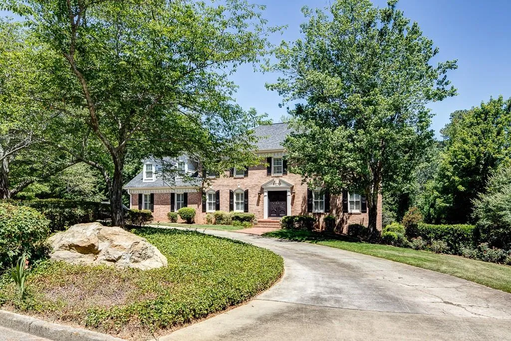 335 Crosstree Lane, Sandy Springs, Georgia 30328, 5 Bedrooms Bedrooms, ,4 BathroomsBathrooms,Residential,Sold,335 Crosstree Lane,5717212