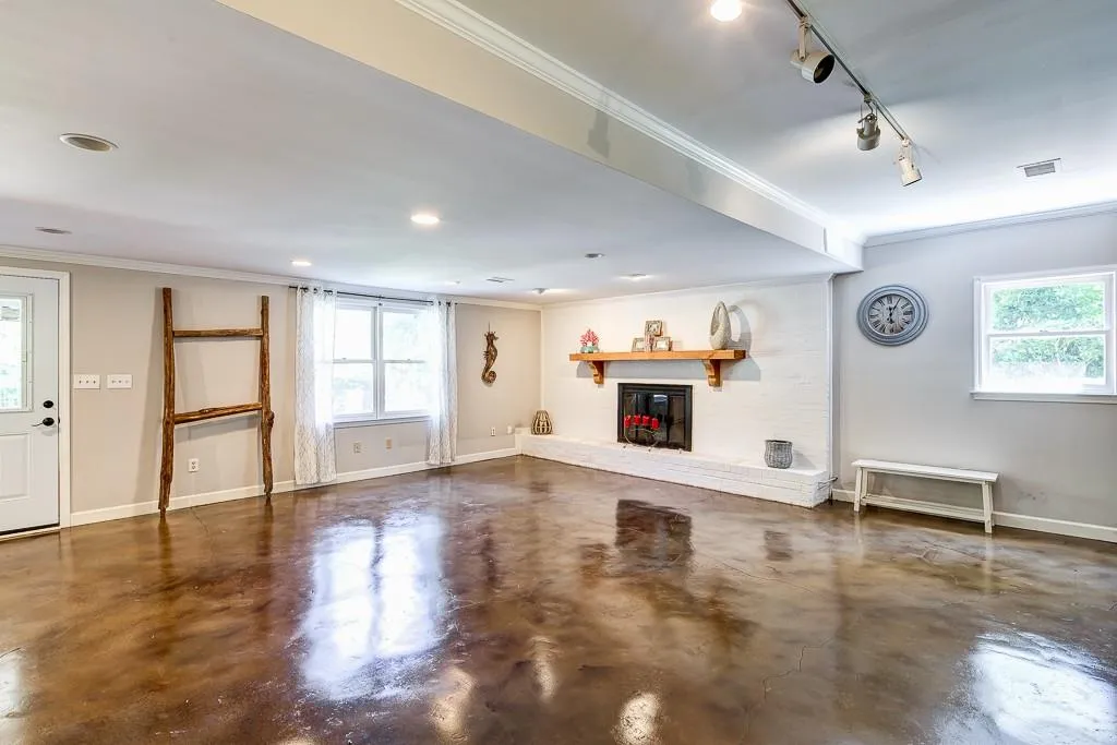 335 Crosstree Lane, Sandy Springs, Georgia 30328, 5 Bedrooms Bedrooms, ,4 BathroomsBathrooms,Residential,Sold,335 Crosstree Lane,5717212