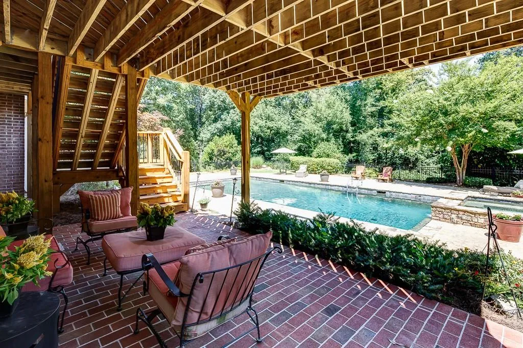 335 Crosstree Lane, Sandy Springs, Georgia 30328, 5 Bedrooms Bedrooms, ,4 BathroomsBathrooms,Residential,Sold,335 Crosstree Lane,5717212