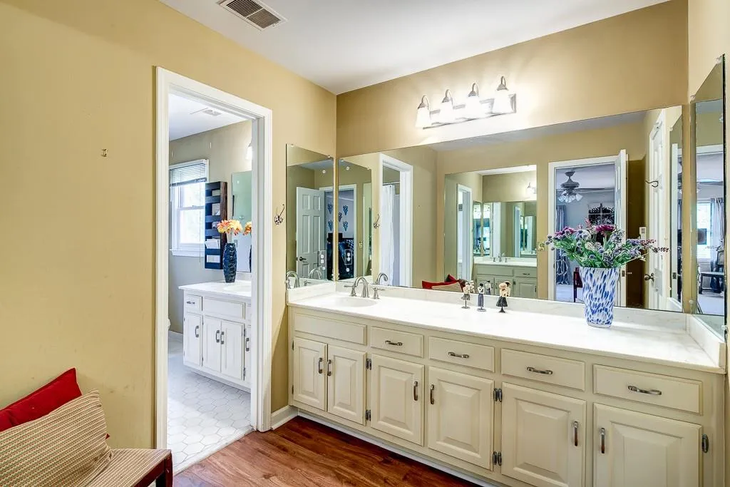 335 Crosstree Lane, Sandy Springs, Georgia 30328, 5 Bedrooms Bedrooms, ,4 BathroomsBathrooms,Residential,Sold,335 Crosstree Lane,5717212