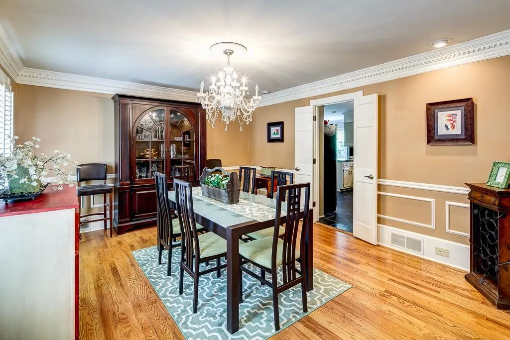 335 Crosstree Lane, Sandy Springs, Georgia 30328, 5 Bedrooms Bedrooms, ,4 BathroomsBathrooms,Residential,Sold,335 Crosstree Lane,5717212