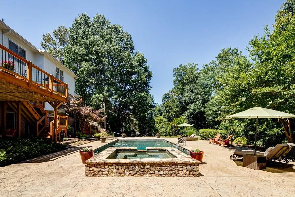 335 Crosstree Lane, Sandy Springs, Georgia 30328, 5 Bedrooms Bedrooms, ,4 BathroomsBathrooms,Residential,Sold,335 Crosstree Lane,5717212