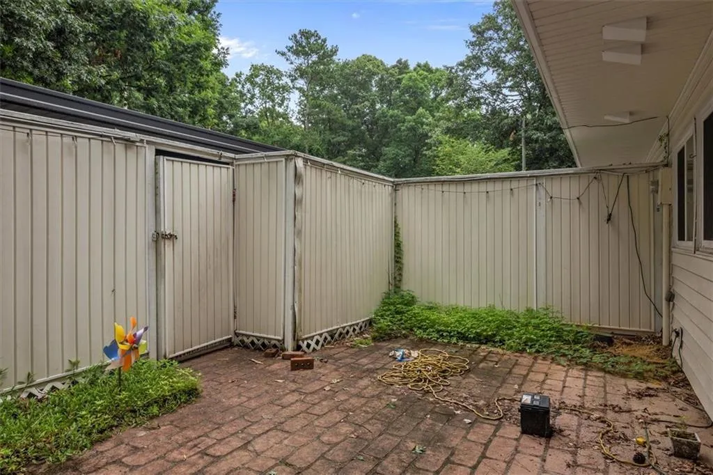 7226 Carlisle Ct Court Unit 7226, Sandy Springs, Georgia 30328, 3 Bedrooms Bedrooms, ,2 BathroomsBathrooms,Residential,Sold,7226 Carlisle Ct Court Unit 7226,6915500