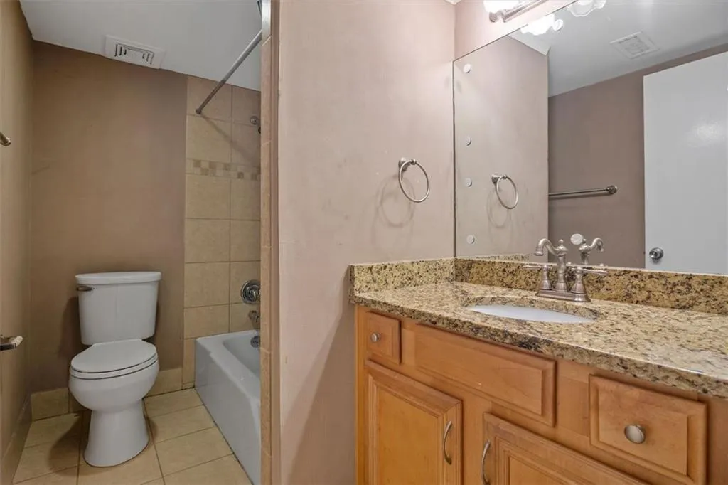 7226 Carlisle Ct Court Unit 7226, Sandy Springs, Georgia 30328, 3 Bedrooms Bedrooms, ,2 BathroomsBathrooms,Residential,Sold,7226 Carlisle Ct Court Unit 7226,6915500