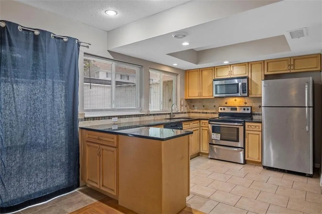 7226 Carlisle Ct Court Unit 7226, Sandy Springs, Georgia 30328, 3 Bedrooms Bedrooms, ,2 BathroomsBathrooms,Residential,Sold,7226 Carlisle Ct Court Unit 7226,6915500