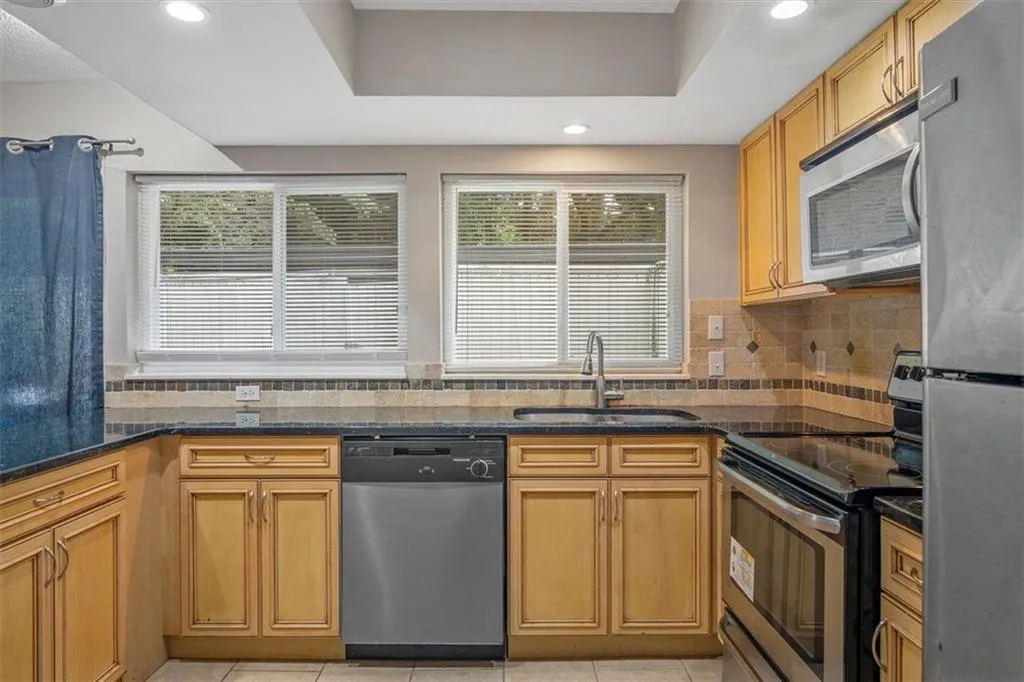 7226 Carlisle Ct Court Unit 7226, Sandy Springs, Georgia 30328, 3 Bedrooms Bedrooms, ,2 BathroomsBathrooms,Residential,Sold,7226 Carlisle Ct Court Unit 7226,6915500