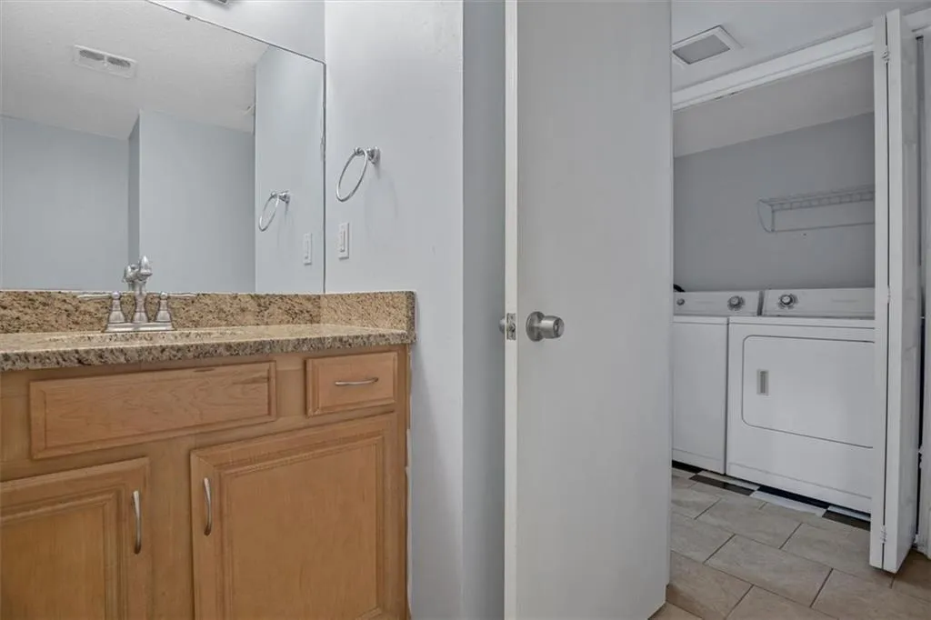 7226 Carlisle Ct Court Unit 7226, Sandy Springs, Georgia 30328, 3 Bedrooms Bedrooms, ,2 BathroomsBathrooms,Residential,Sold,7226 Carlisle Ct Court Unit 7226,6915500