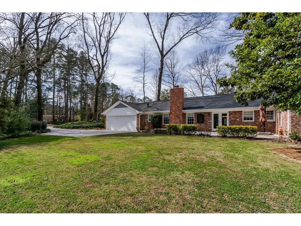 6545 Old Cabin, Sandy Springs, Georgia 30328, 4 Bedrooms Bedrooms, ,3 BathroomsBathrooms,Residential,Sold,6545 Old Cabin,6510733