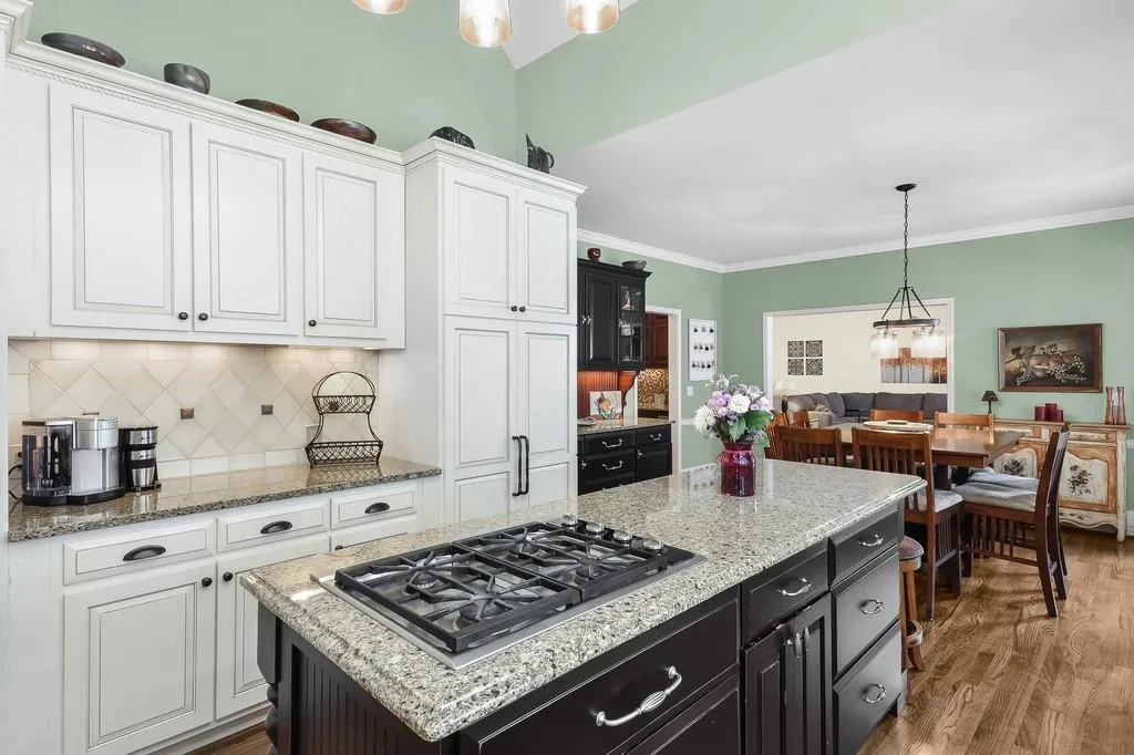 7425 Stoneykirk Close, Atlanta, Georgia 30350, 5 Bedrooms Bedrooms, ,4 BathroomsBathrooms,Residential,Sold,7425 Stoneykirk Close,6727361