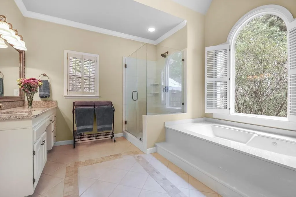 7425 Stoneykirk Close, Atlanta, Georgia 30350, 5 Bedrooms Bedrooms, ,4 BathroomsBathrooms,Residential,Sold,7425 Stoneykirk Close,6727361