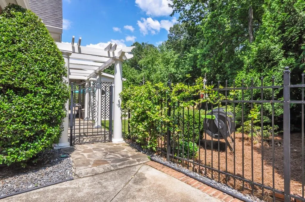 7425 Stoneykirk Close, Atlanta, Georgia 30350, 5 Bedrooms Bedrooms, ,4 BathroomsBathrooms,Residential,Sold,7425 Stoneykirk Close,6727361