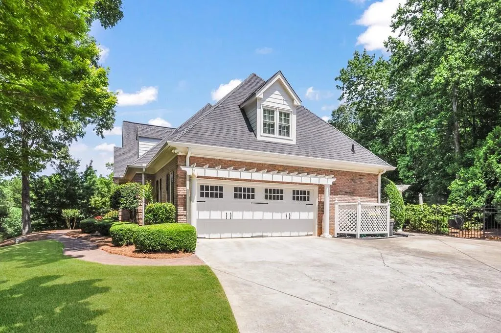 7425 Stoneykirk Close, Atlanta, Georgia 30350, 5 Bedrooms Bedrooms, ,4 BathroomsBathrooms,Residential,Sold,7425 Stoneykirk Close,6727361