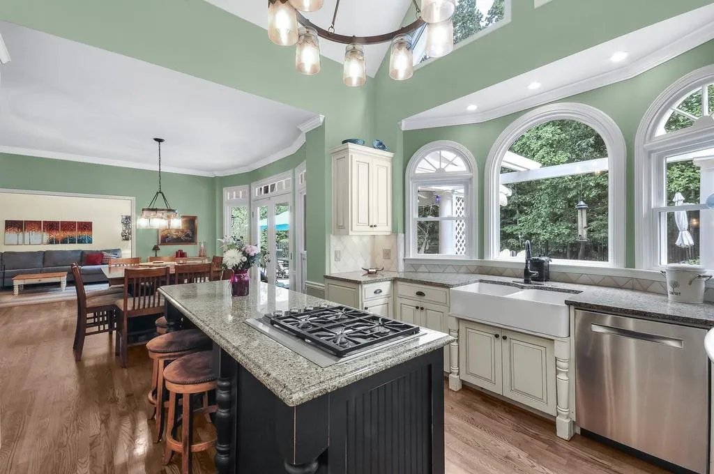 7425 Stoneykirk Close, Atlanta, Georgia 30350, 5 Bedrooms Bedrooms, ,4 BathroomsBathrooms,Residential,Sold,7425 Stoneykirk Close,6727361