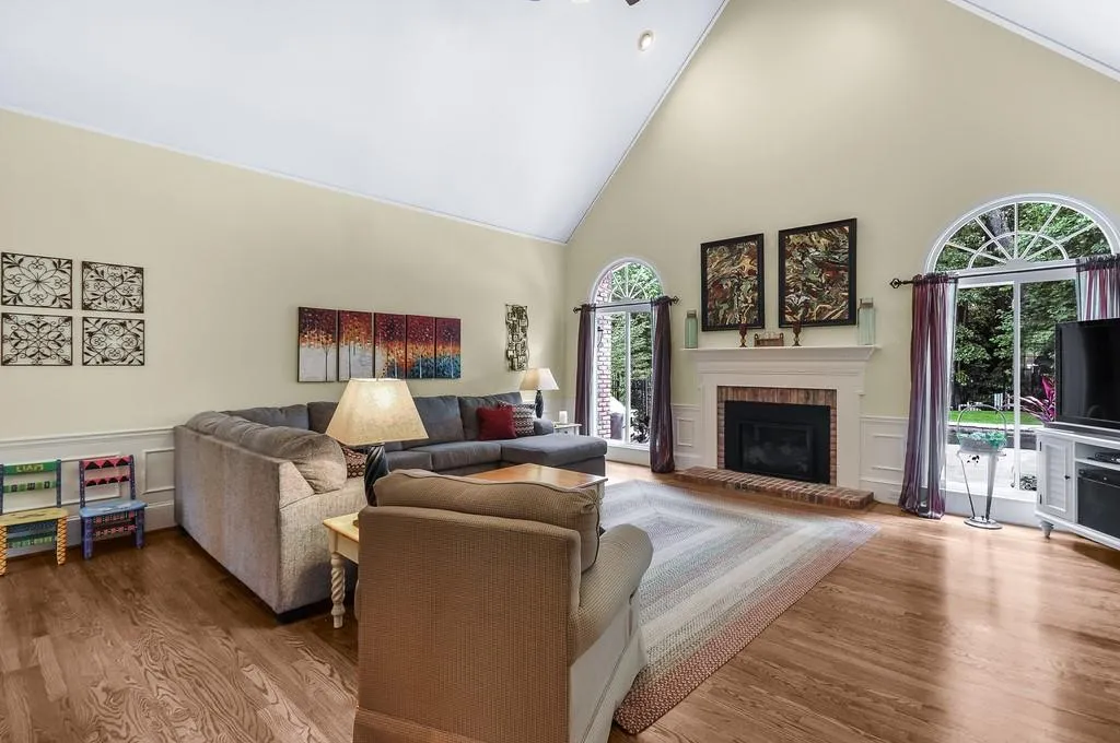7425 Stoneykirk Close, Atlanta, Georgia 30350, 5 Bedrooms Bedrooms, ,4 BathroomsBathrooms,Residential,Sold,7425 Stoneykirk Close,6727361