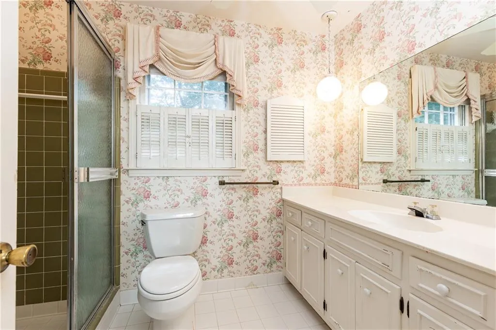 8205 Innsbruck Drive, Atlanta, Georgia 30350, 4 Bedrooms Bedrooms, ,3 BathroomsBathrooms,Residential,For Sale,8205 Innsbruck Drive,7625792