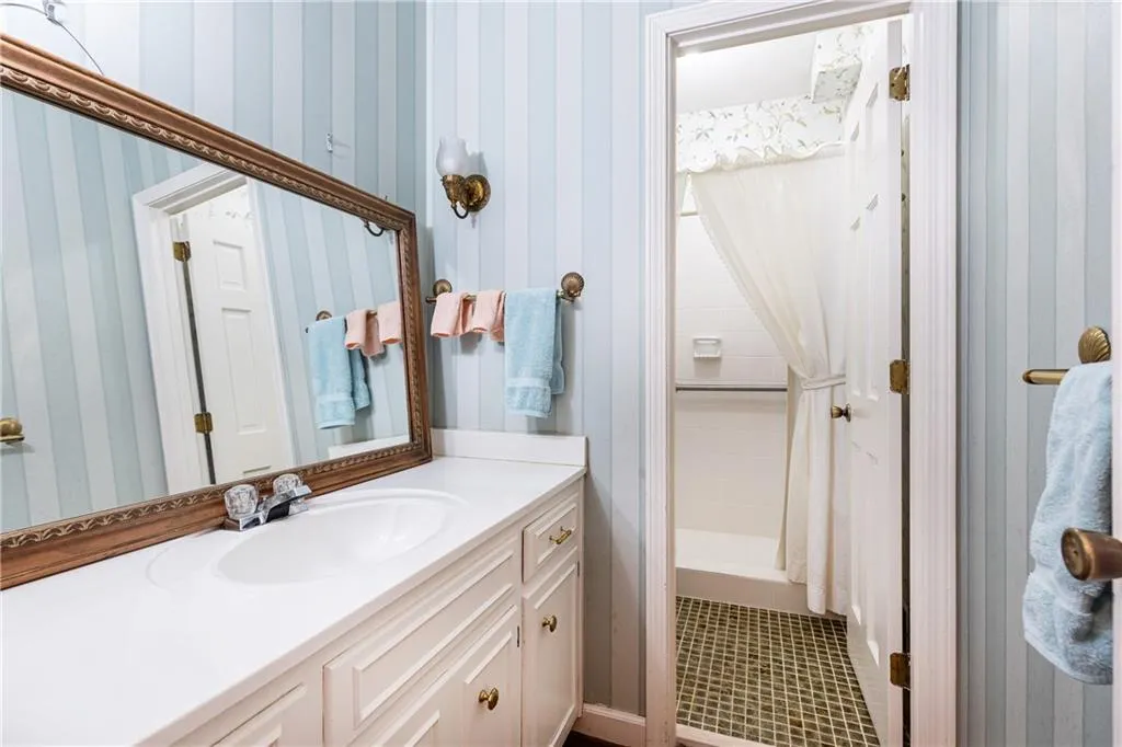 8205 Innsbruck Drive, Atlanta, Georgia 30350, 4 Bedrooms Bedrooms, ,3 BathroomsBathrooms,Residential,For Sale,8205 Innsbruck Drive,7625792