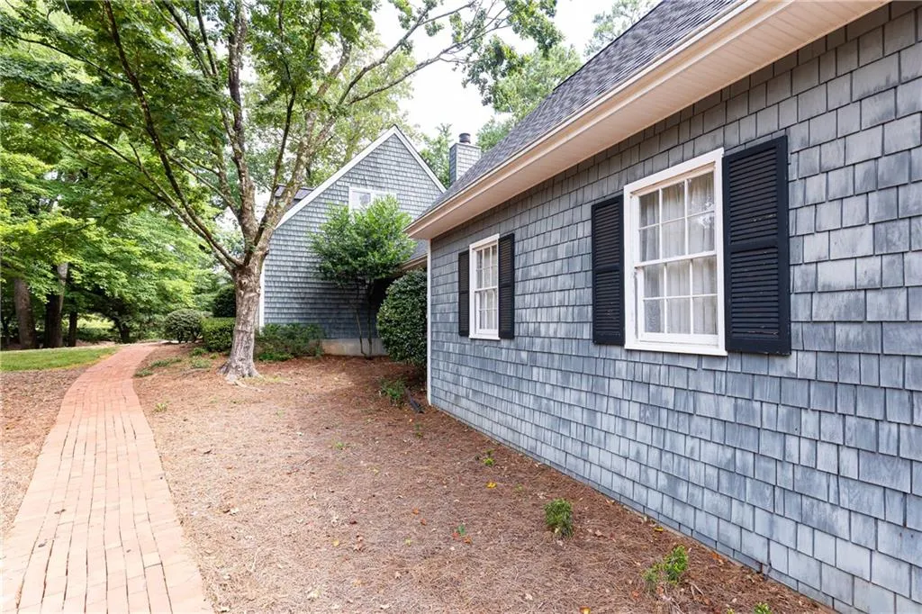 8205 Innsbruck Drive, Atlanta, Georgia 30350, 4 Bedrooms Bedrooms, ,3 BathroomsBathrooms,Residential,For Sale,8205 Innsbruck Drive,7625792