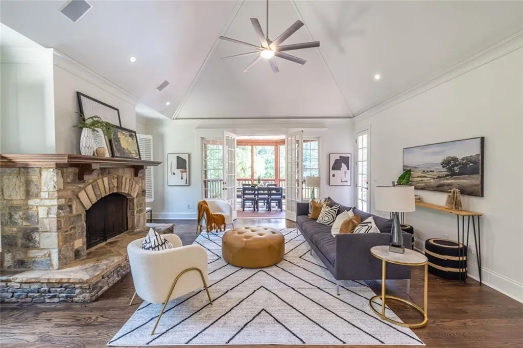 1403 Sheridan Road Ne, Atlanta, Georgia 30324, 5 Bedrooms Bedrooms, ,5 BathroomsBathrooms,Residential,For Sale,1403 Sheridan Road Ne,7638010