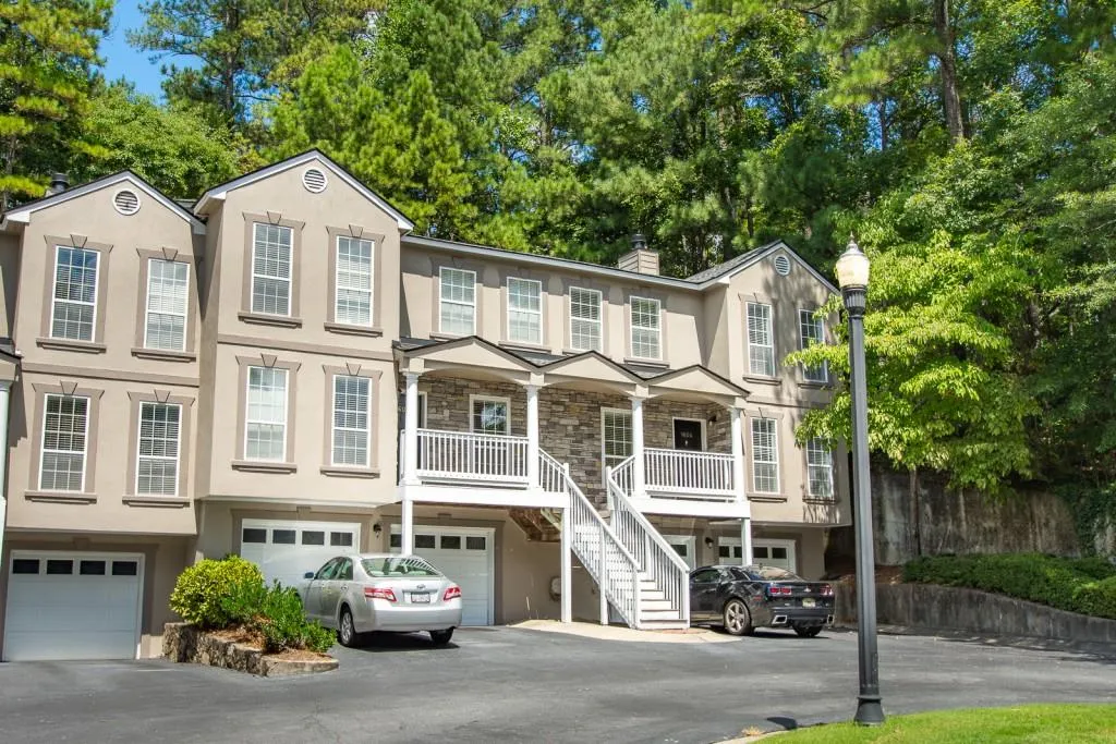 1604 Masons Creek Circle Unit 1604, Sandy Springs, Georgia 30350, 3 Bedrooms Bedrooms, ,2 BathroomsBathrooms,Residential,Sold,1604 Masons Creek Circle Unit 1604,6067740