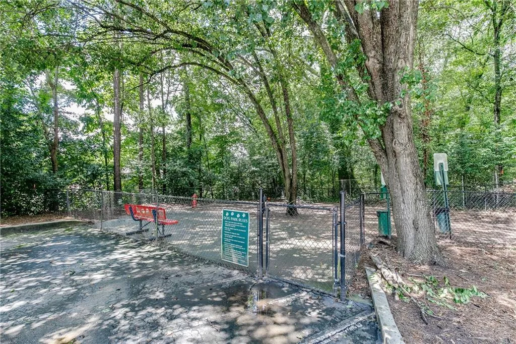 6940 Roswell A14 Road Unit A14, Atlanta, Georgia 30328, 3 Bedrooms Bedrooms, ,1 BathroomBathrooms,Residential,Sold,6940 Roswell A14 Road Unit A14,7244903