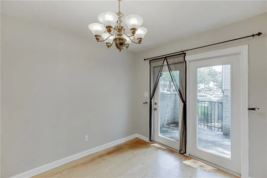 6940 Roswell A14 Road Unit A14, Atlanta, Georgia 30328, 3 Bedrooms Bedrooms, ,1 BathroomBathrooms,Residential,Sold,6940 Roswell A14 Road Unit A14,7244903