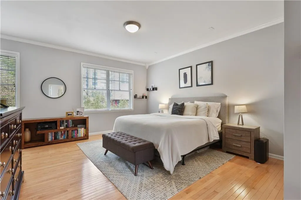 199 12th Street Ne Unit 5, Atlanta, Georgia 30309, 2 Bedrooms Bedrooms, ,2 BathroomsBathrooms,Residential,For Sale,199 12th Street Ne Unit 5,7613039