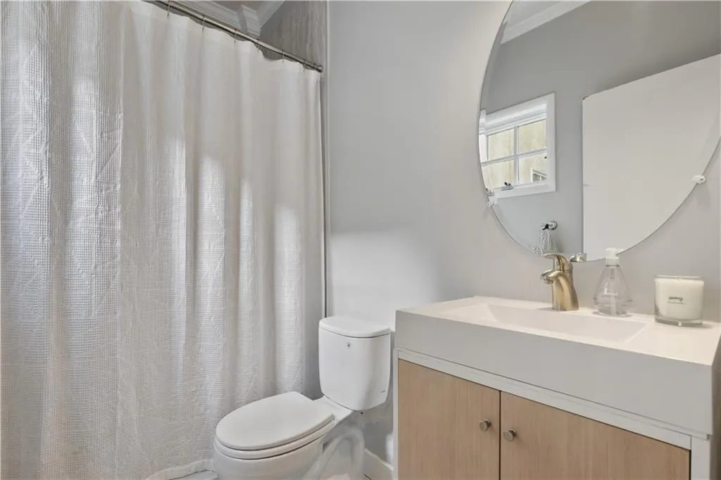 199 12th Street Ne Unit 5, Atlanta, Georgia 30309, 2 Bedrooms Bedrooms, ,2 BathroomsBathrooms,Residential,For Sale,199 12th Street Ne Unit 5,7613039