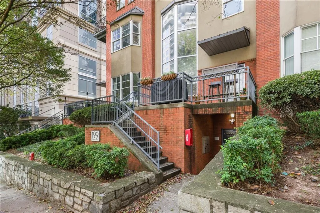 199 12th Street Ne Unit 5, Atlanta, Georgia 30309, 2 Bedrooms Bedrooms, ,2 BathroomsBathrooms,Residential,For Sale,199 12th Street Ne Unit 5,7613039