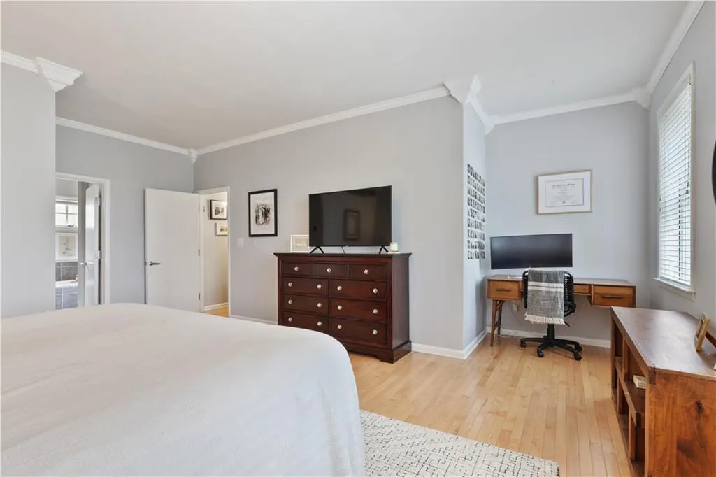 199 12th Street Ne Unit 5, Atlanta, Georgia 30309, 2 Bedrooms Bedrooms, ,2 BathroomsBathrooms,Residential,For Sale,199 12th Street Ne Unit 5,7613039