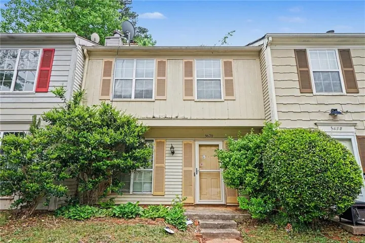 5670 Wells Circle, Stone Mountain, Georgia 30087