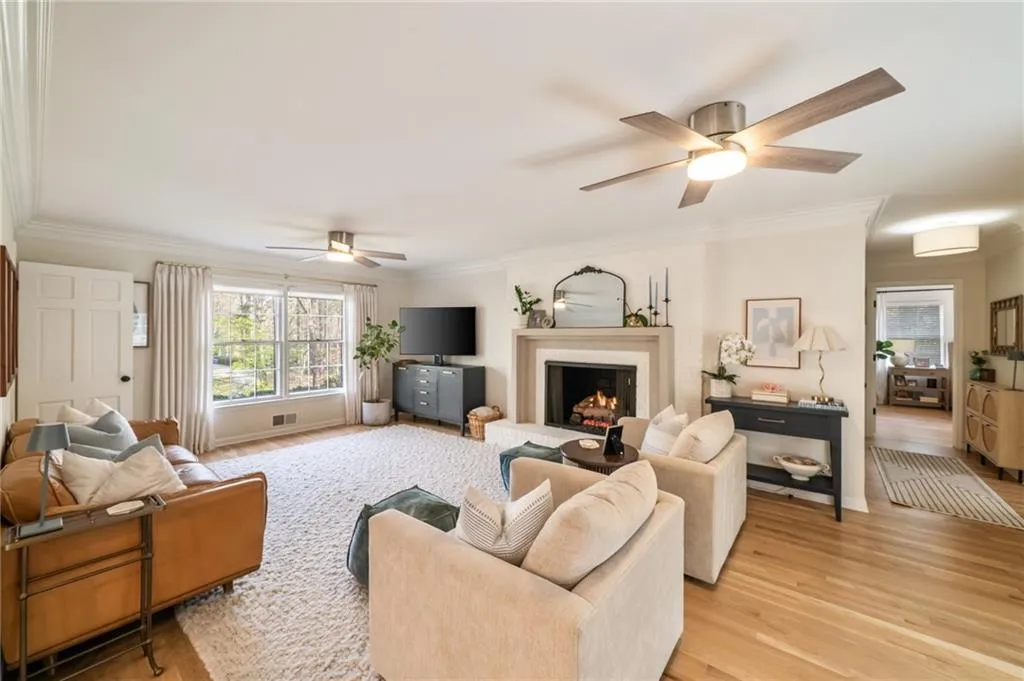 440 River Valley Road, Atlanta, Georgia 30328, 4 Bedrooms Bedrooms, ,3 BathroomsBathrooms,Residential,Sold,440 River Valley Road,7533990