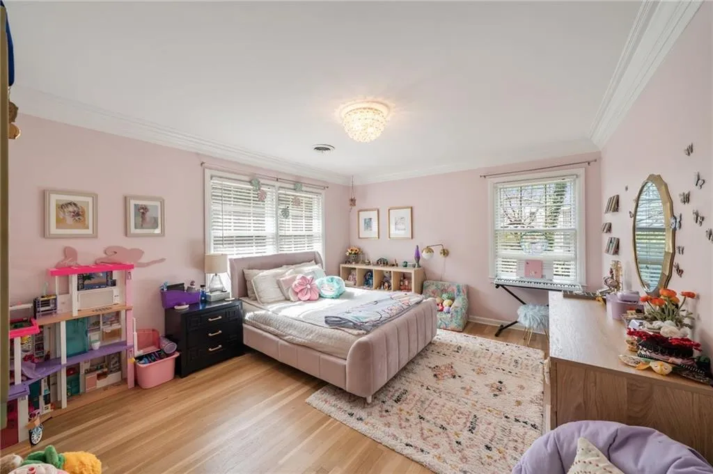 440 River Valley Road, Atlanta, Georgia 30328, 4 Bedrooms Bedrooms, ,3 BathroomsBathrooms,Residential,Sold,440 River Valley Road,7533990