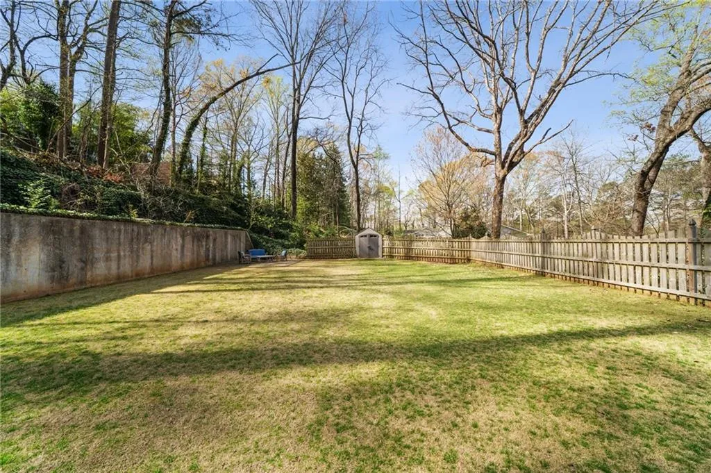 440 River Valley Road, Atlanta, Georgia 30328, 4 Bedrooms Bedrooms, ,3 BathroomsBathrooms,Residential,Sold,440 River Valley Road,7533990