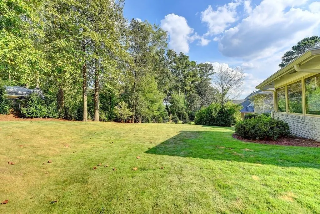 4795 Cherrywood Lane, Atlanta, Georgia 30342, 6 Bedrooms Bedrooms, ,3 BathroomsBathrooms,Residential,Sold,4795 Cherrywood Lane,6620757