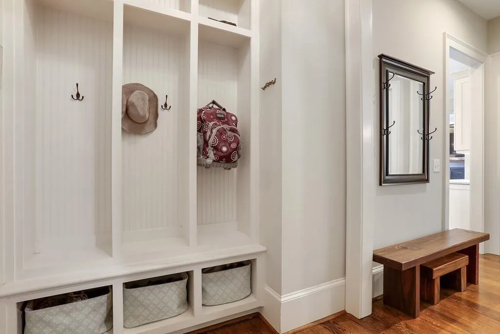 6324 Long Island Drive, Atlanta, Georgia 30328, 6 Bedrooms Bedrooms, ,5 BathroomsBathrooms,Residential,Sold,6324 Long Island Drive,6568626