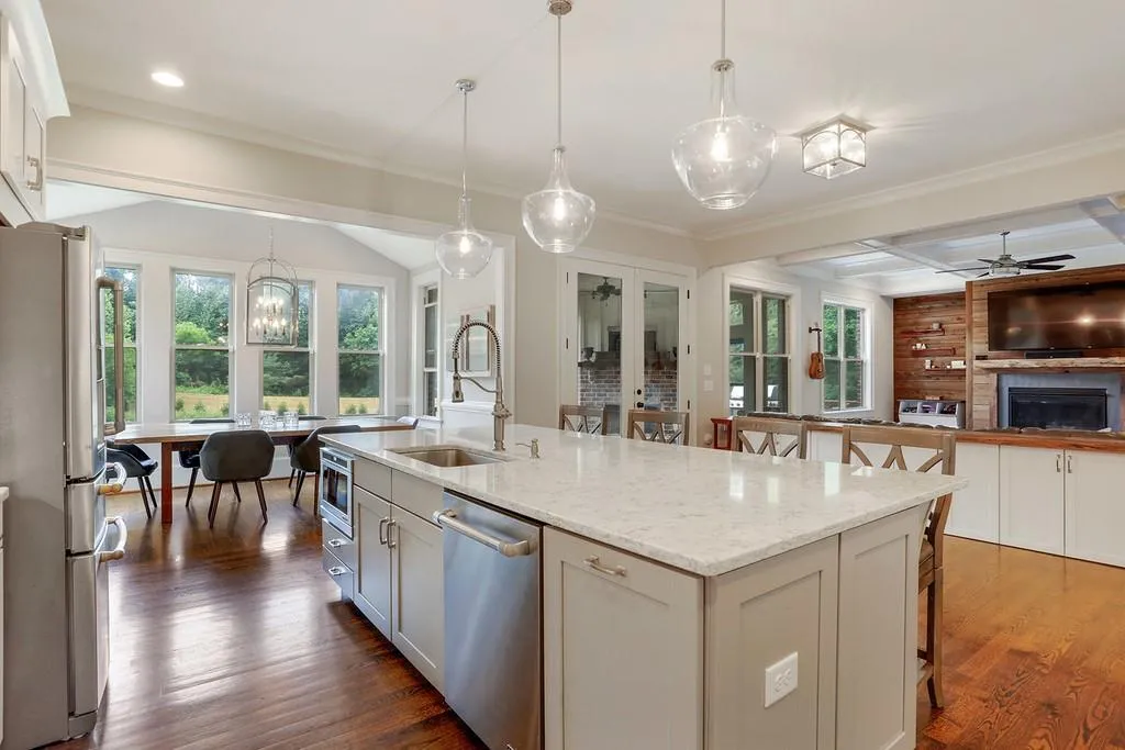 6324 Long Island Drive, Atlanta, Georgia 30328, 6 Bedrooms Bedrooms, ,5 BathroomsBathrooms,Residential,Sold,6324 Long Island Drive,6568626