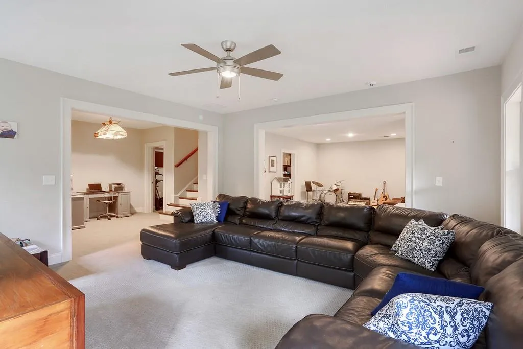 6324 Long Island Drive, Atlanta, Georgia 30328, 6 Bedrooms Bedrooms, ,5 BathroomsBathrooms,Residential,Sold,6324 Long Island Drive,6568626