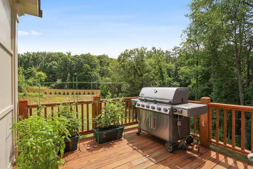 6324 Long Island Drive, Atlanta, Georgia 30328, 6 Bedrooms Bedrooms, ,5 BathroomsBathrooms,Residential,Sold,6324 Long Island Drive,6568626