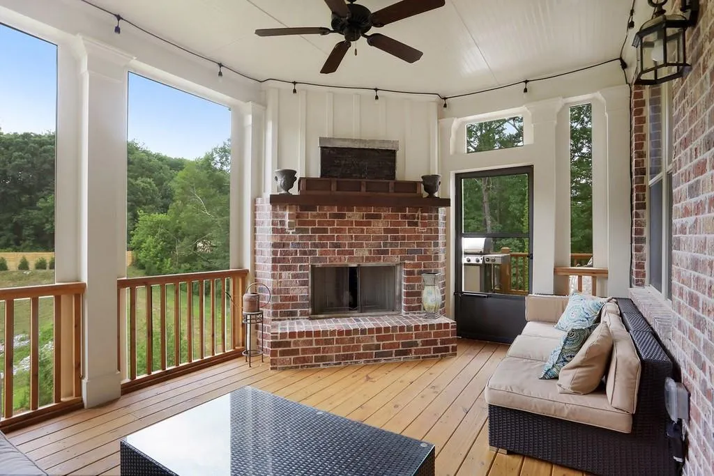 6324 Long Island Drive, Atlanta, Georgia 30328, 6 Bedrooms Bedrooms, ,5 BathroomsBathrooms,Residential,Sold,6324 Long Island Drive,6568626