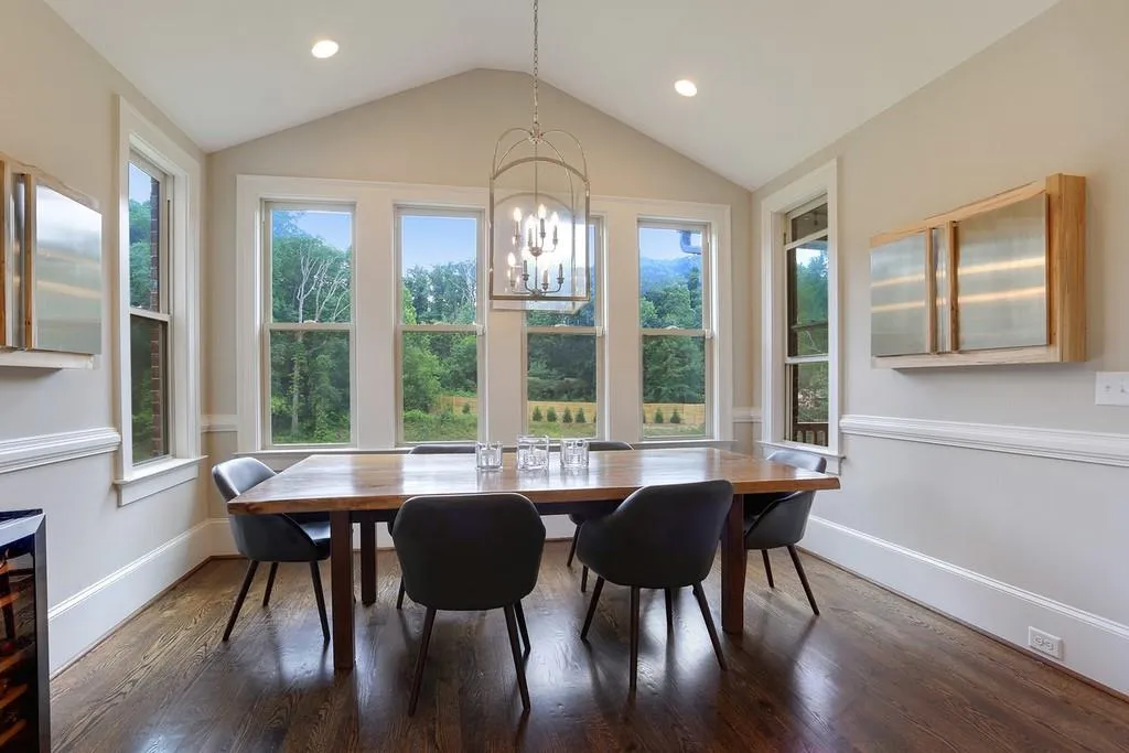 6324 Long Island Drive, Atlanta, Georgia 30328, 6 Bedrooms Bedrooms, ,5 BathroomsBathrooms,Residential,Sold,6324 Long Island Drive,6568626