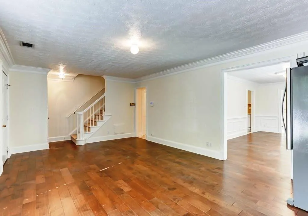 7928 Briar Villa Place, Sandy Springs, Georgia 30350, 3 Bedrooms Bedrooms, ,2 BathroomsBathrooms,Residential,Sold,7928 Briar Villa Place,6641678