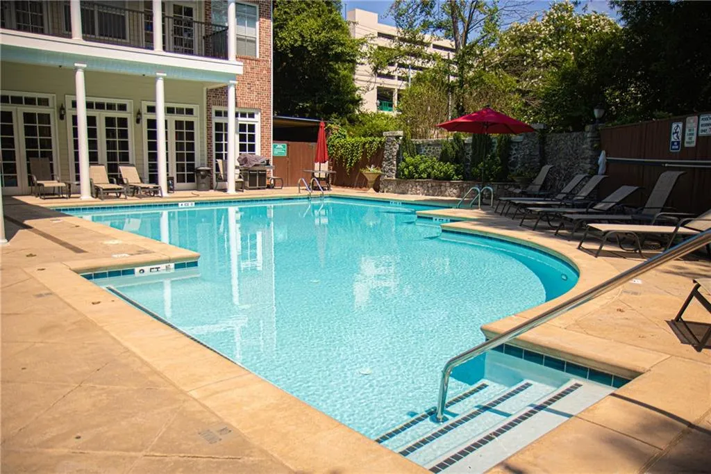 5470 Glenridge Park, Atlanta, Georgia 30342, 2 Bedrooms Bedrooms, ,2 BathroomsBathrooms,Residential,Sold,5470 Glenridge Park,6898644