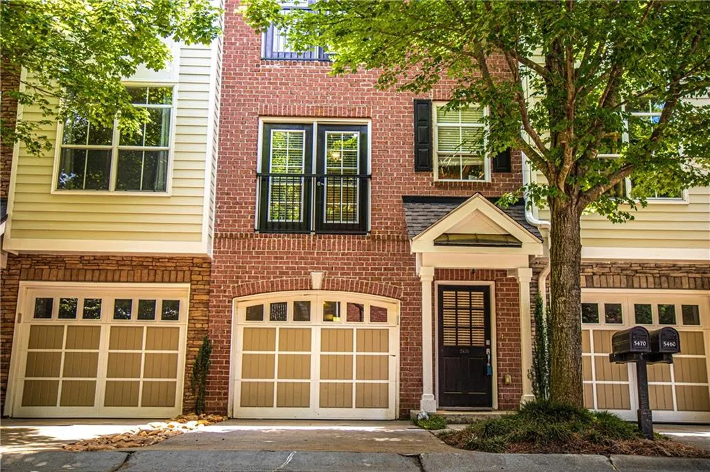 5470 Glenridge Park, Atlanta, Georgia 30342, 2 Bedrooms Bedrooms, ,2 BathroomsBathrooms,Residential,Sold,5470 Glenridge Park,6898644