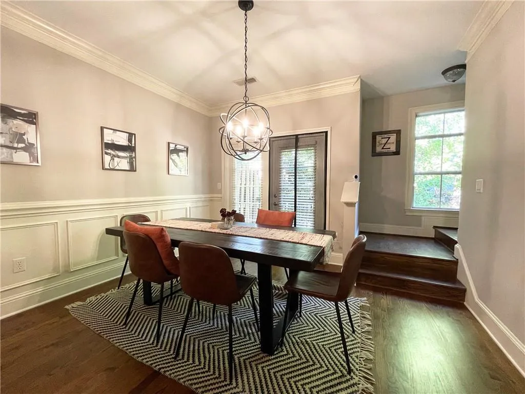 5470 Glenridge Park, Atlanta, Georgia 30342, 2 Bedrooms Bedrooms, ,2 BathroomsBathrooms,Residential,Sold,5470 Glenridge Park,6898644